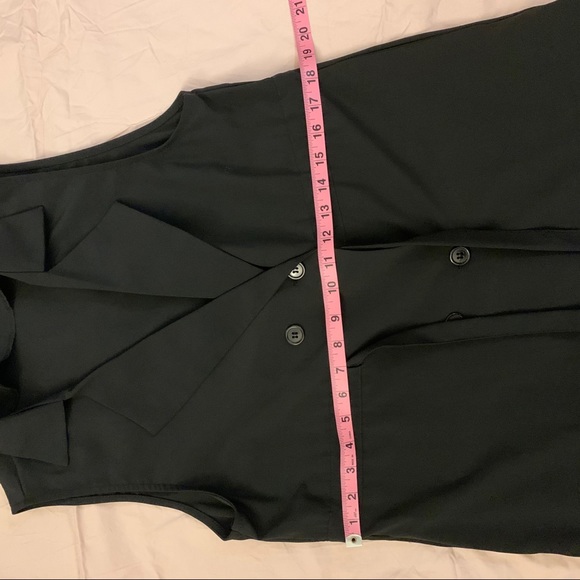 Trench Dress 🧥 - Picture 4 of 9